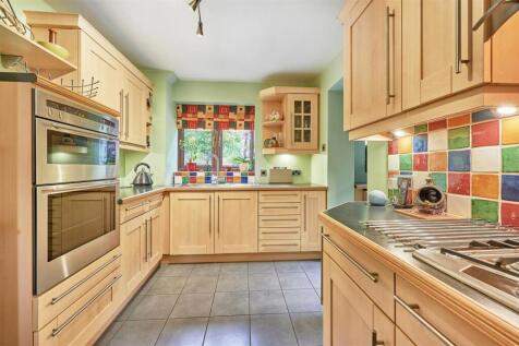 Fitted Kitchen