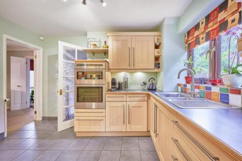 Fitted Kitchen