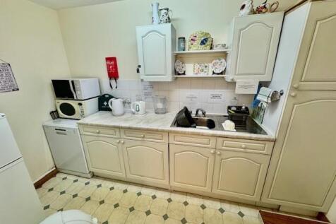 Communal Kitchen