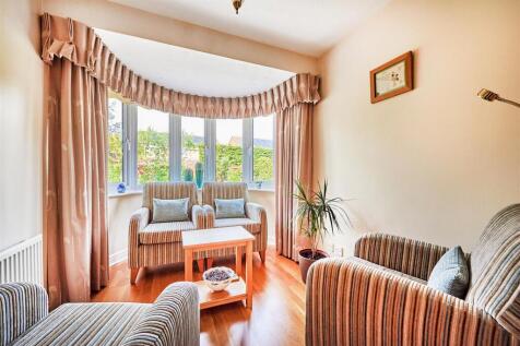 STUDY/FAMILY ROOM