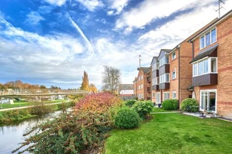 Rear Gardens and Riverside
