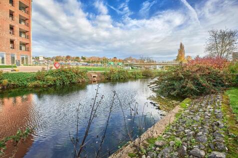 Rear Gardens and Riverside