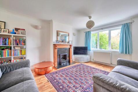Impressive Open Plan Living Area