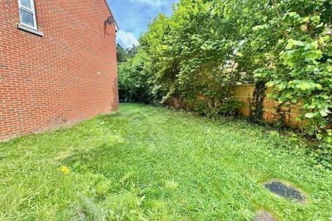 Right Hand Side Garden