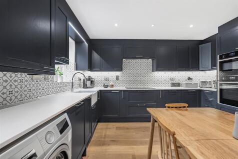 Stylish Kitchen/Breakfast Room