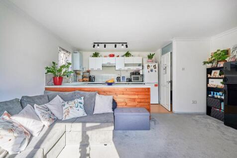 Large Open Plan Living Area