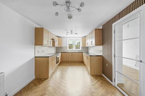 Whittington Road, London