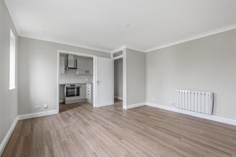 Cherry Tree Court, Pier Avenue