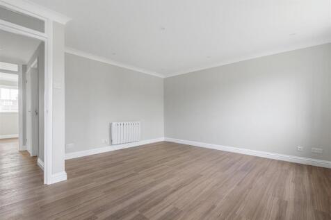 Cherry Tree Court, Pier Avenue