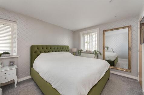 Halford Close, Broomfield, Herne Ba