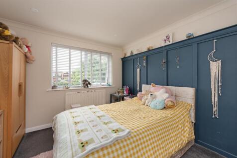 Halford Close, Broomfield, Herne Ba