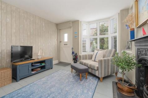 Island Wall, Whitstable