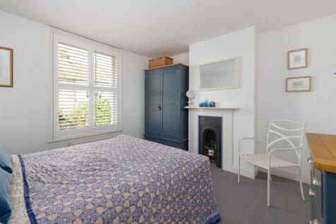 Island Wall, Whitstable