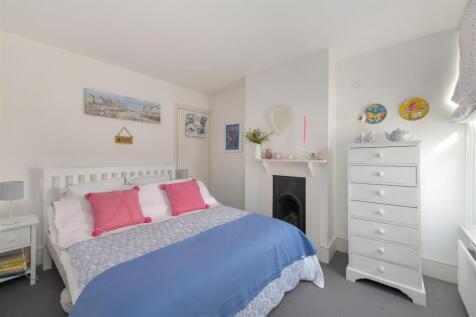 Island Wall, Whitstable