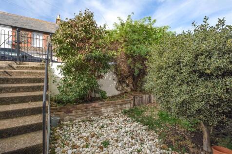 Island Wall, Whitstable