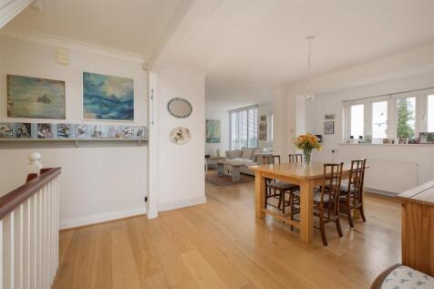 Island Wall, Whitstable