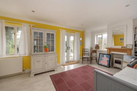 Island Wall, Whitstable