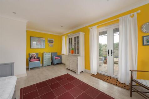 Island Wall, Whitstable