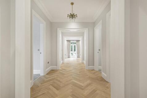 hallway.jpg