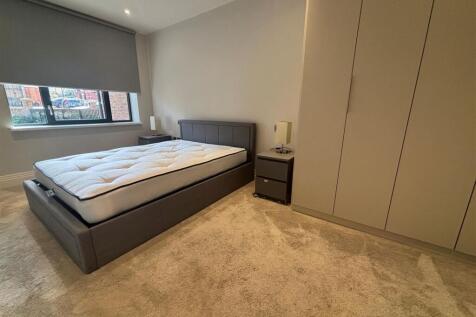 bed 2.jpg