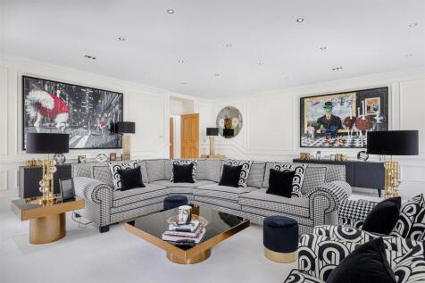 Lounge a.jpg
