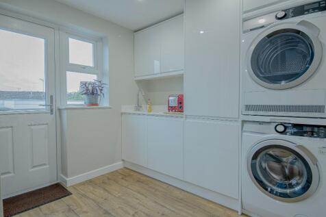 LAUNDRY/UTILITY