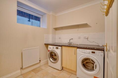 LAUNDRY/UTILITY
