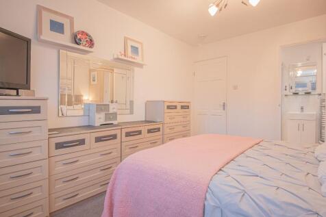 PRINCIPLE BEDROOM