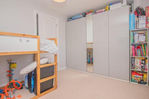 Bedroom (1st Floor)
