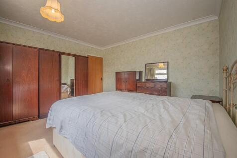 BEDROOM/RECEPTION