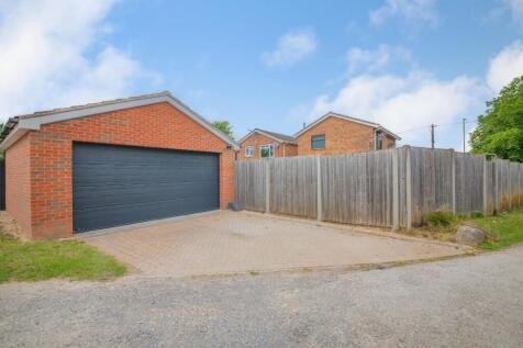 DOUBLE GARAGE