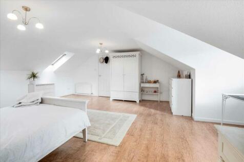 Bedroom Two (2)