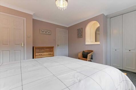 Bedroom One (2)