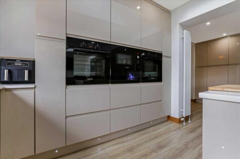 Kitchen Area (1)