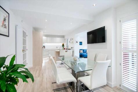 Dining Area (1)
