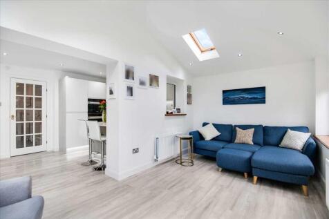 Family Room (1)