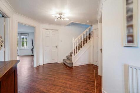 Entrance Hallway (2)