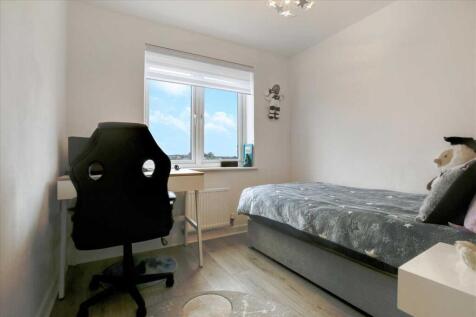 Bedroom Three (1)