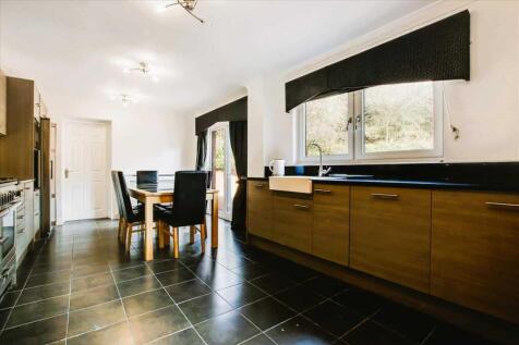 Kitchen Dining (1)