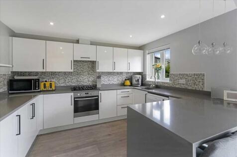 Kitchen Area (1)