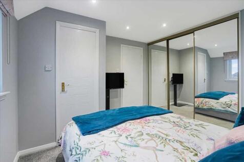 Bedroom One (2)