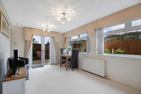 Family Room (1)