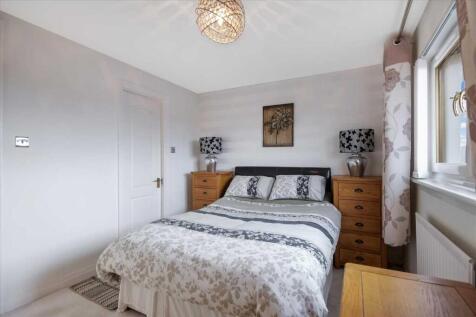 Bedroom One (3)