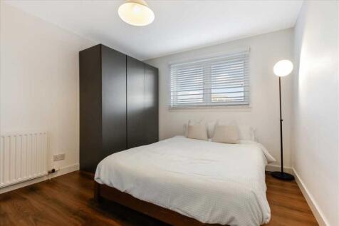 Bedroom One (3)