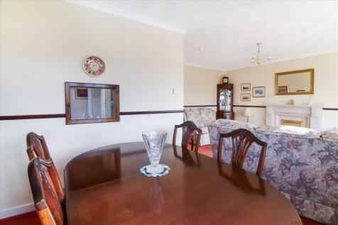 Dining Area (2)