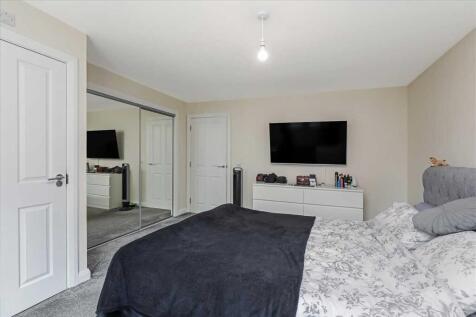 Bedroom One (2)