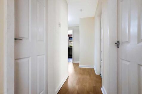 Entrance Hallway (1)