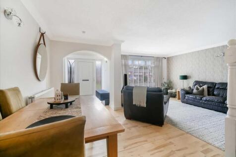 Dining Area (2)