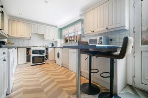 Breakfasting Kitchen
