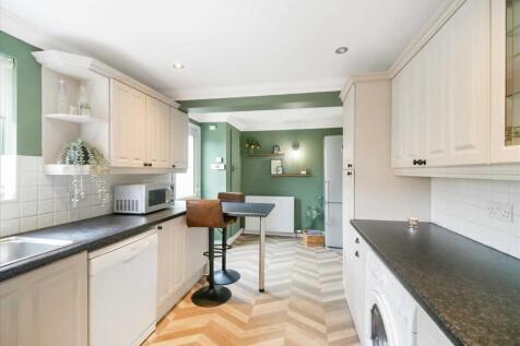 Breakfasting Kitchen